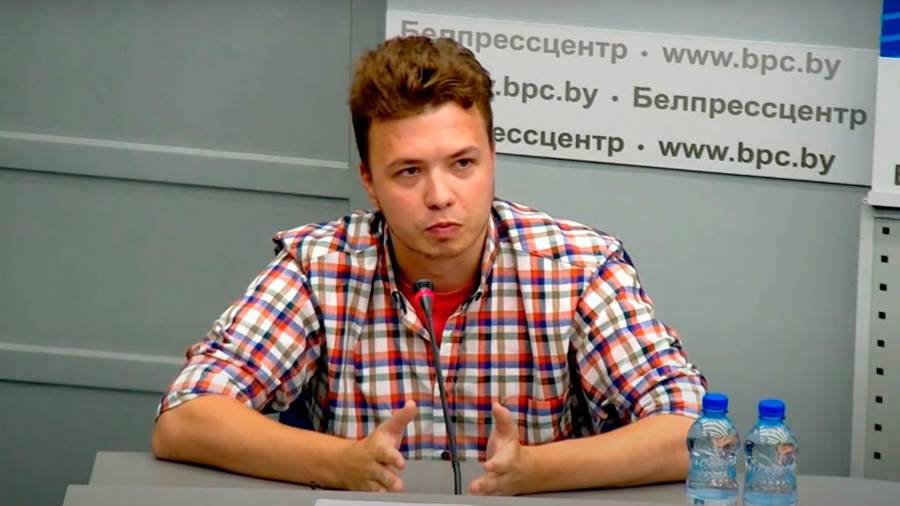 «Помогаю своей стране»: Протасевич выступил перед журналистами