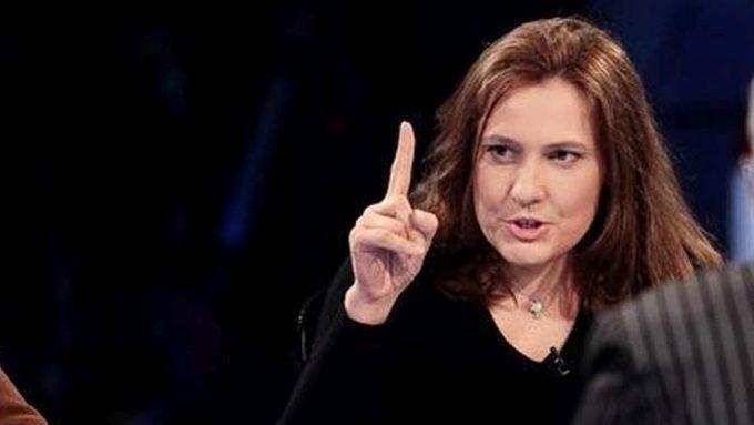 Монтян назвала Суркова «графоманом» и обвинила во лжи о Донбассе Монтян назвала Суркова «графоманом» и обвинила во лжи о Донбассе