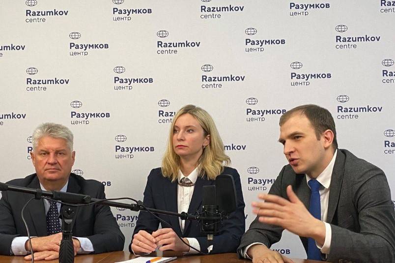 Почти 40 процентов украинцев не считают свою страну независимой Почти 40 процентов украинцев не считают свою страну независимой