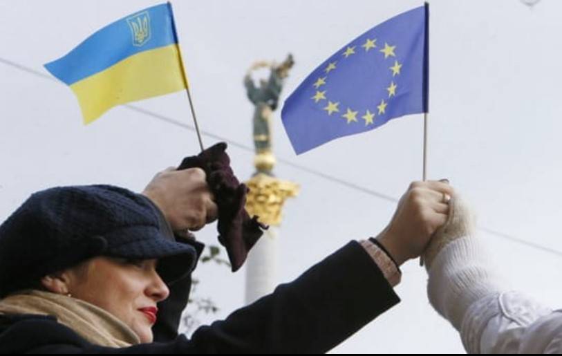 «Чтобы не потерять Россию»: на Украине придумали «благородную» цель помощи Киеву «Чтобы не потерять Россию»: на Украине придумали «благородную» цель помощи Киеву