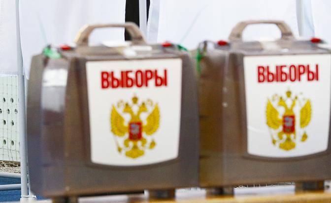 Похоже, на выборах нас ждет шоу двойников… Похоже, на выборах нас ждет шоу двойников…