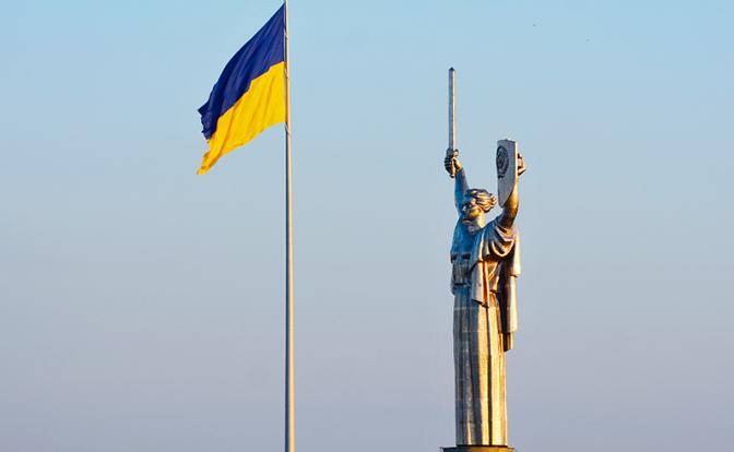 На Украине обещают относиться к русским, как в Третьем Рейхе к евреям На Украине обещают относиться к русским, как в Третьем Рейхе к евреям