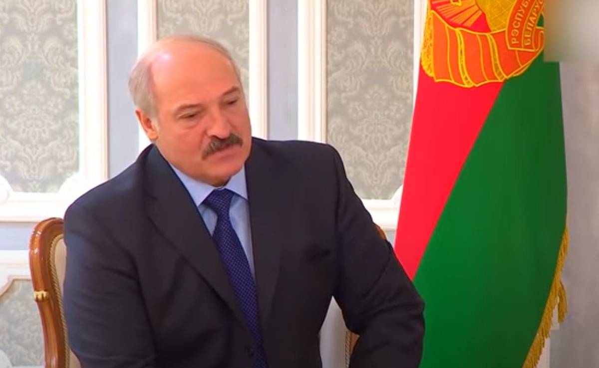 Еще один шаг в сторону России: Беларусь ответила на санкции ЕС