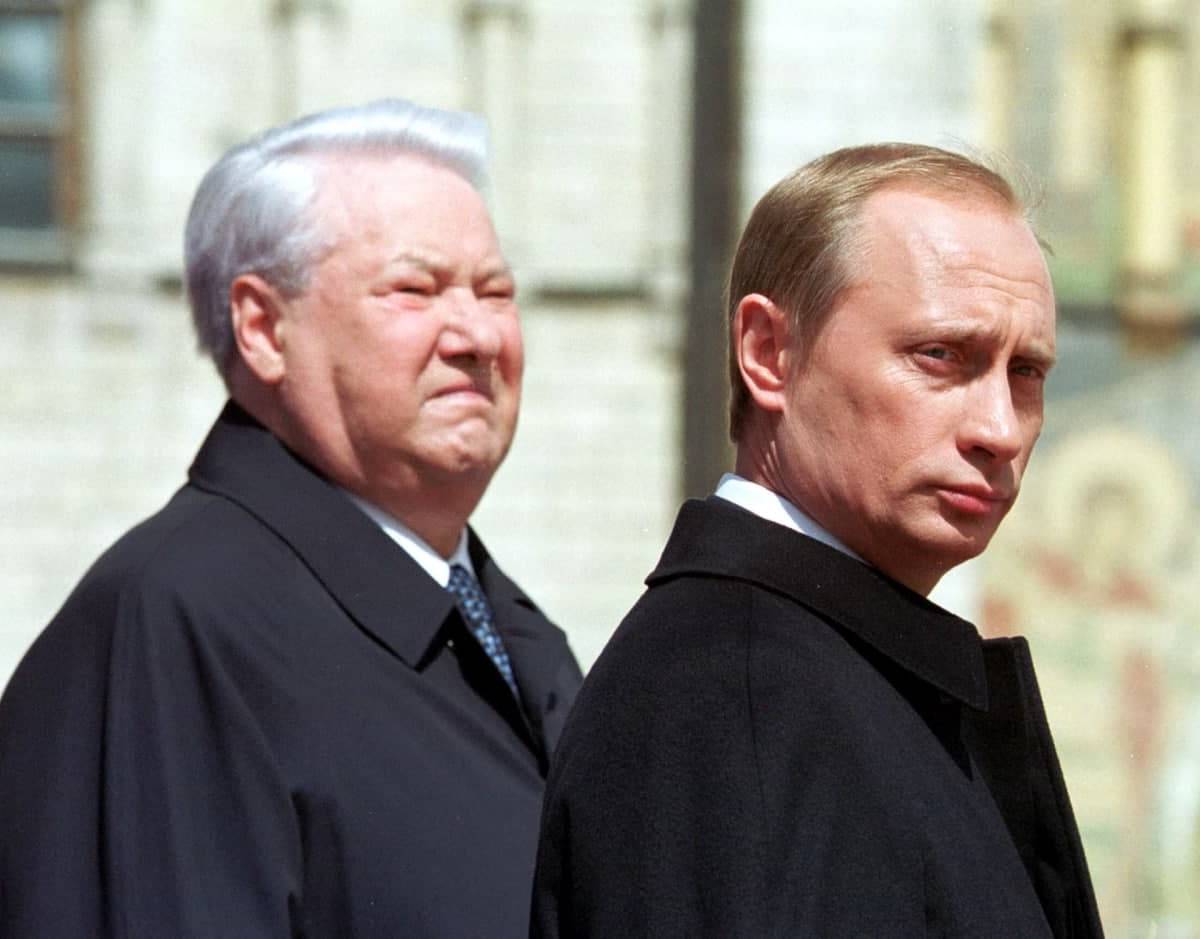Путин объяснил, почему Борис Ельцин "не передавал" ему власть