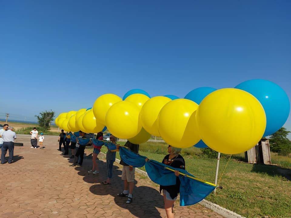 Украина атаковала Крым и Донбасс надувными шариками Украина атаковала Крым и Донбасс надувными шариками