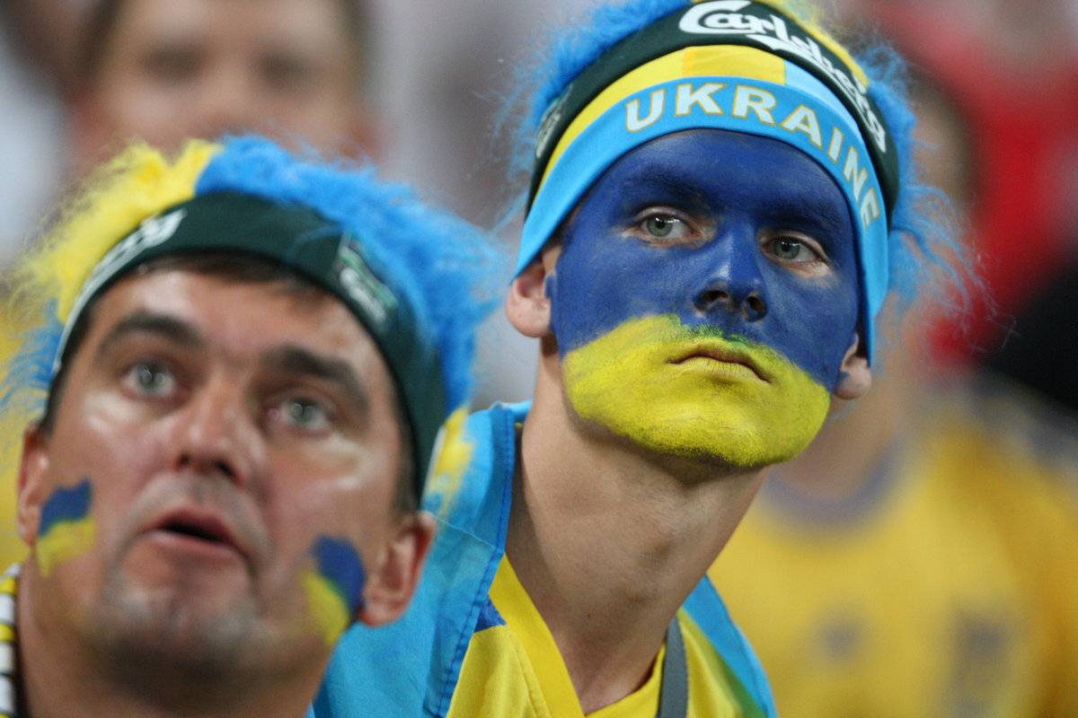Почему украинцы начинают считать цены в российских рублях Почему украинцы начинают считать цены в российских рублях