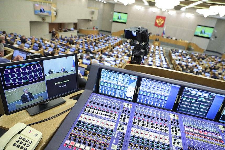 Прогноз: сколько мандатов получат партии на выборах в Госдуму Прогноз: сколько мандатов получат партии на выборах в Госдуму
