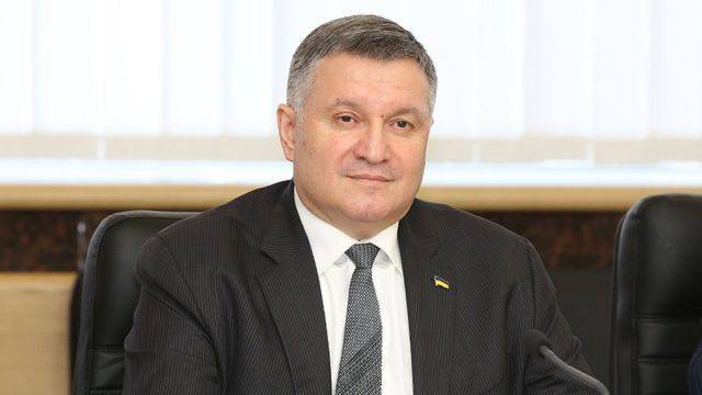 Отставка главы МВД Украины: уйдет ли Аваков из политики