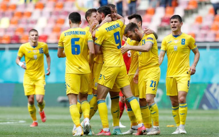 Чем не угодила украинским националистам сборная Украины по футболу? Чем не угодила украинским националистам сборная Украины по футболу?