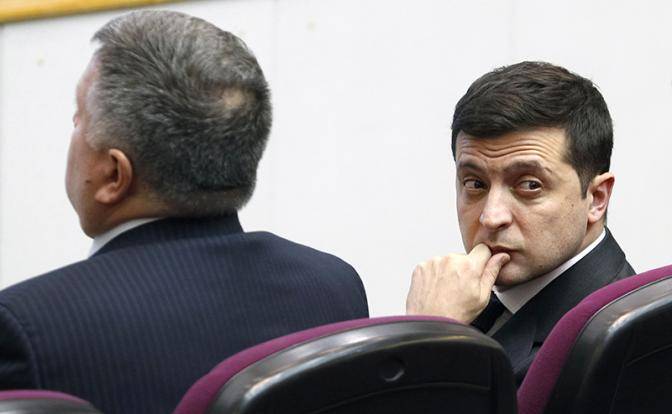 Уход Авакова – это сигнал Зеленскому: «Уходи и ты!» Уход Авакова – это сигнал Зеленскому: «Уходи и ты!»
