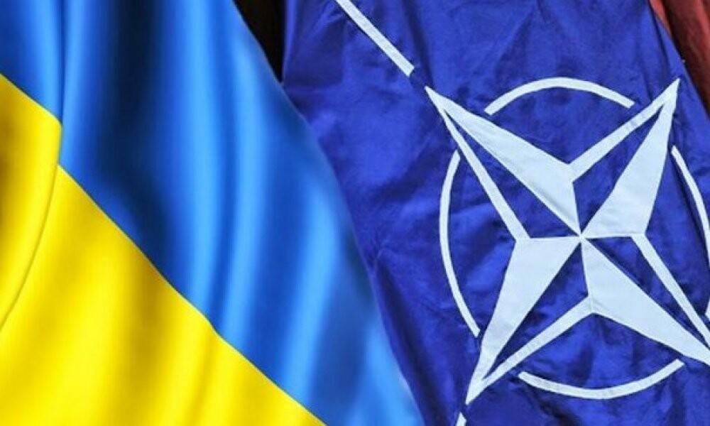Украина призывает НАТО развязать войну с Россией Украина призывает НАТО развязать войну с Россией
