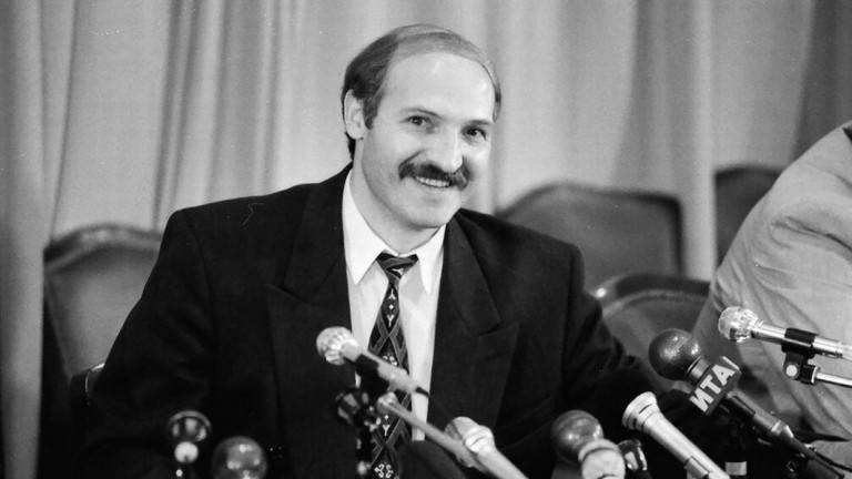 Как Белоруссия не пошла по пути Украины Как Белоруссия не пошла по пути Украины