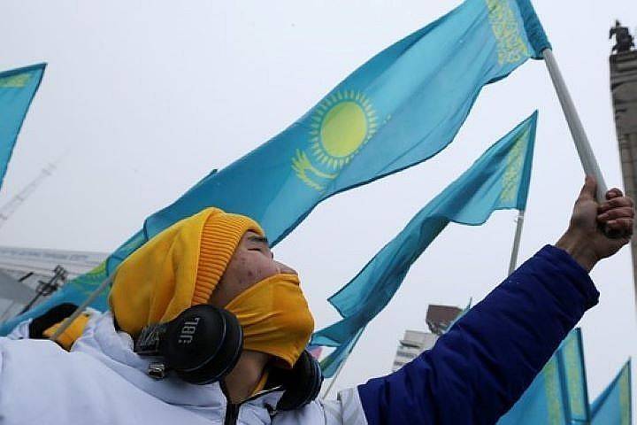 «Языковые патрули» в Казахстане: Кто стоит за издевательствами над русскими