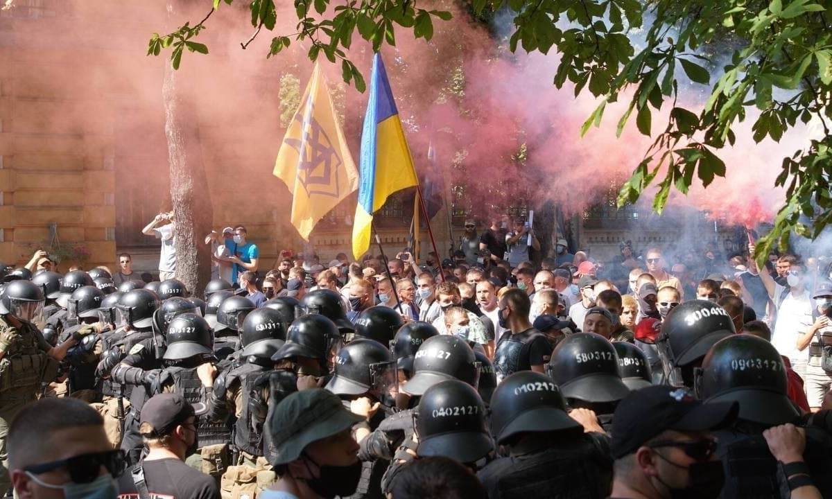 Националисты Авакова пошли на штурм офиса Зеленского