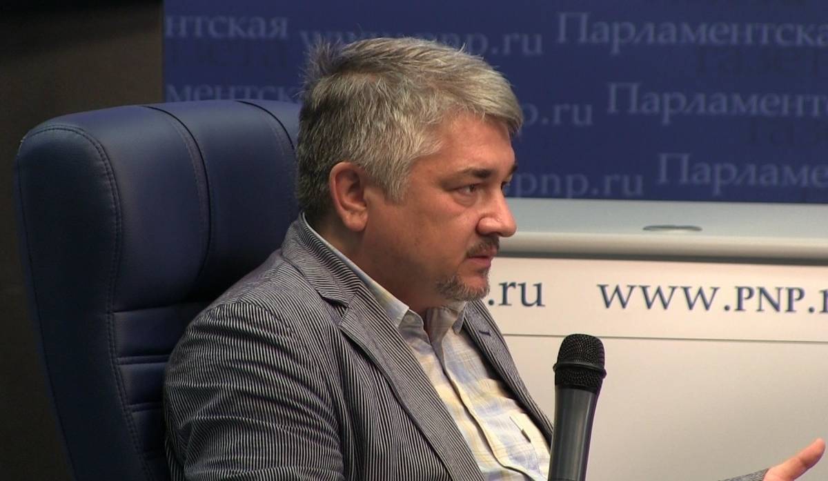 Ищенко назвал виновного в русофобии в странах СНГ Ищенко назвал виновного в русофобии в странах СНГ