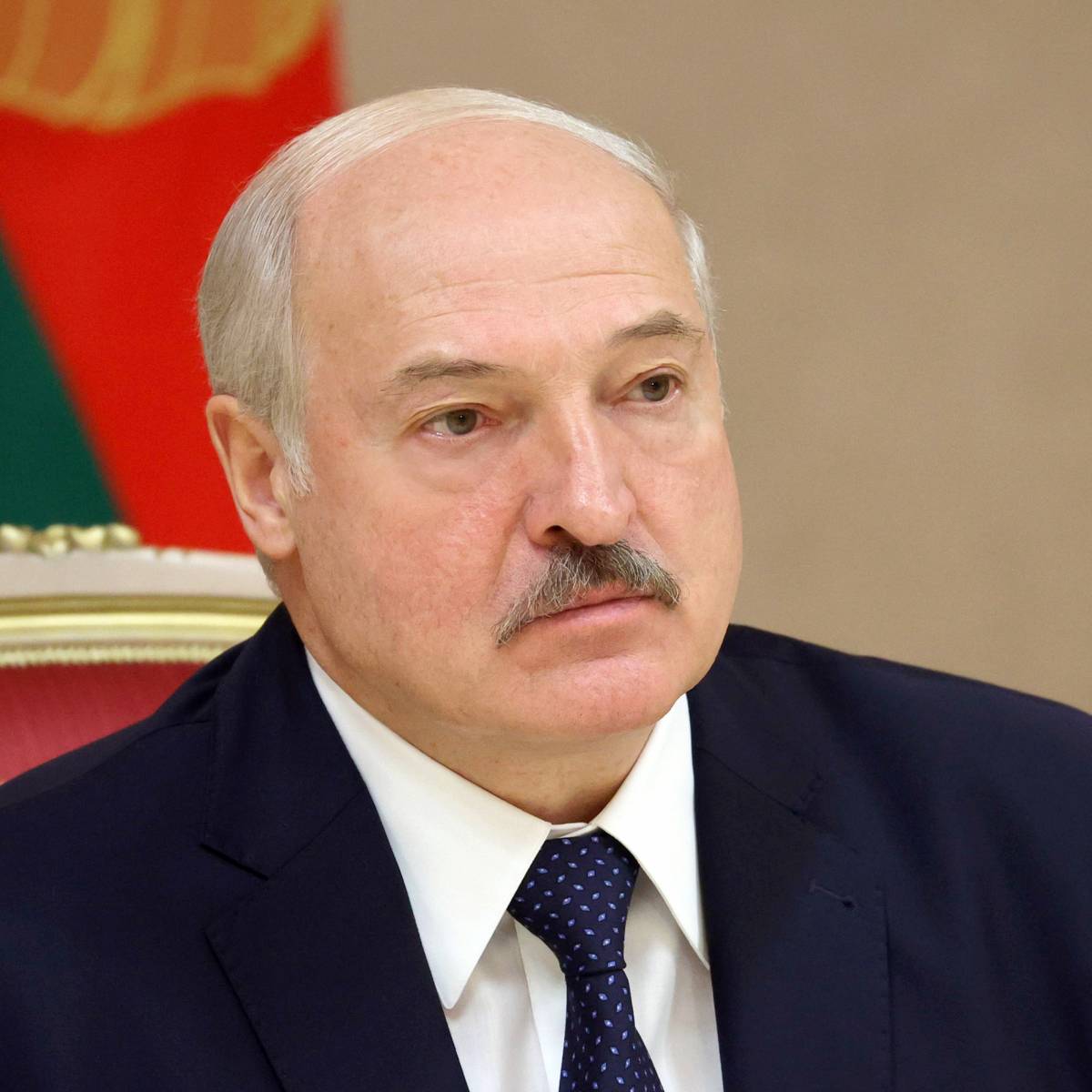 "Стреляли поверх голов". Лукашенко о ситуации на границе с Польшей