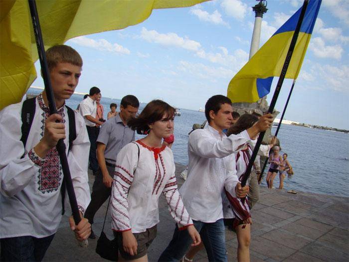 Опрос на улицах Севастополя: Что люди думают о Крымской платформе?