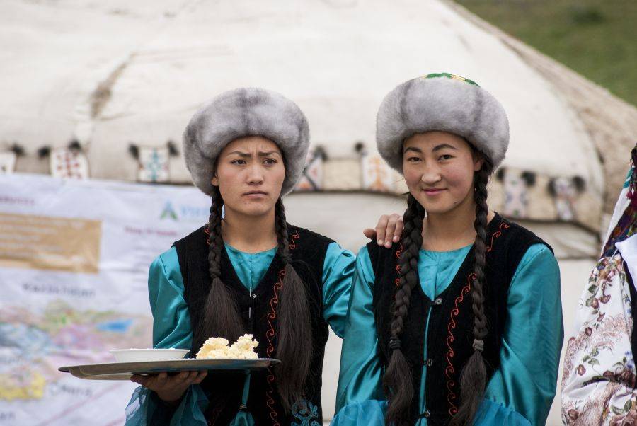 В Кыргызстане пройдет первый в истории страны курултай женщин-политиков