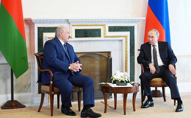 Союзное государство: Путин подводит Лукашенко под статью Союзное государство: Путин подводит Лукашенко под статью