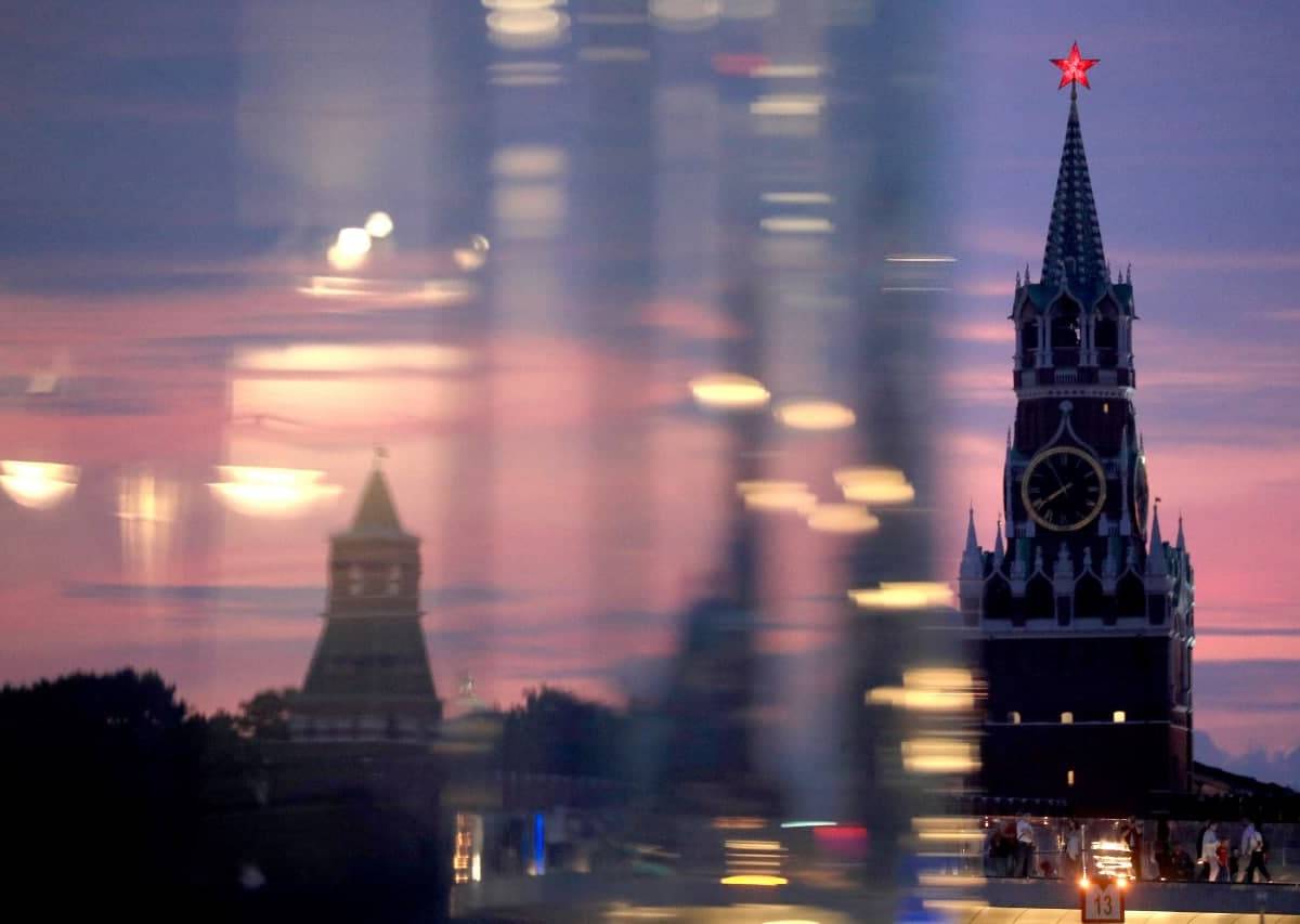 В Кремле рассказали о труднообъяснимом чувстве страха России в Прибалтике