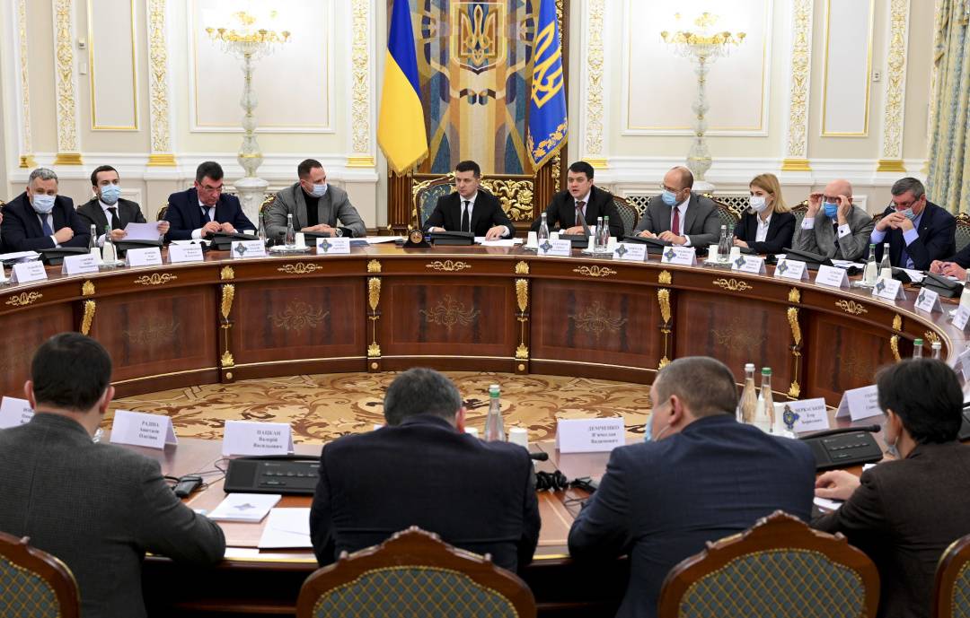 Зачистка неугодных: на Украине приняли стратегию информационной безопасности