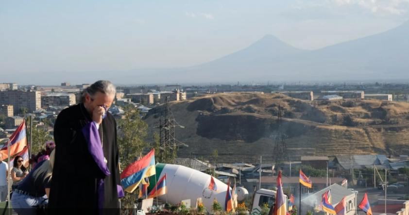 Со слезами на глазах: Армения отметила День независимости