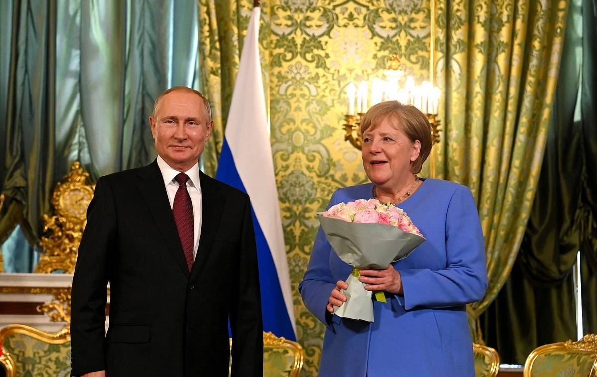 Шведские СМИ: после выборов в ФРГ спокойные времена для Путина останутся позади Шведские СМИ: после выборов в ФРГ спокойные времена для Путина останутся позади