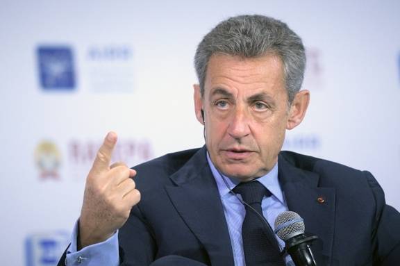 Выборы под микроскопом: к чему приведет арест Саркози