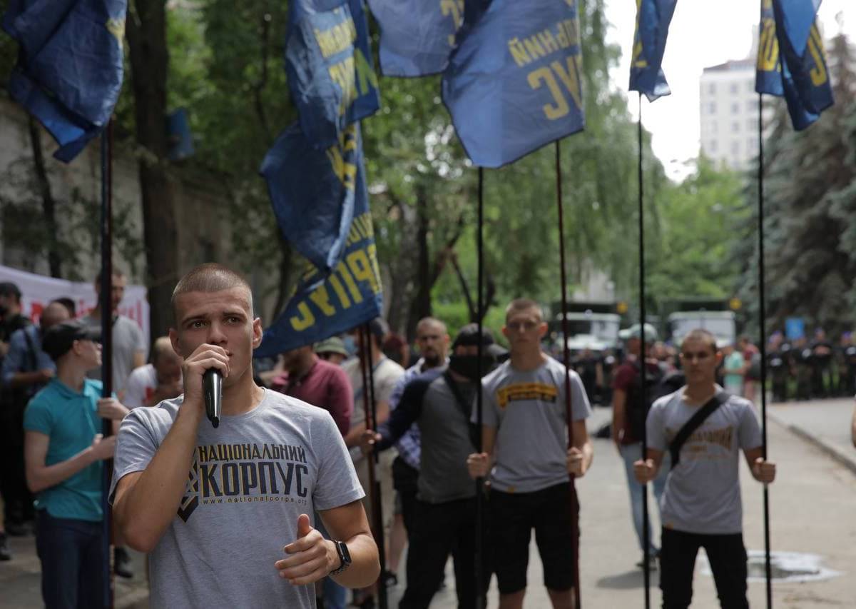 По примеру Прибалтики: на Украине предлагают ввести статус «неграждан» По примеру Прибалтики: на Украине предлагают ввести статус «неграждан»