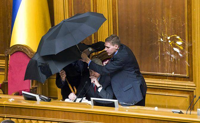 Украинскую власть хотят проверить на вменяемость Украинскую власть хотят проверить на вменяемость