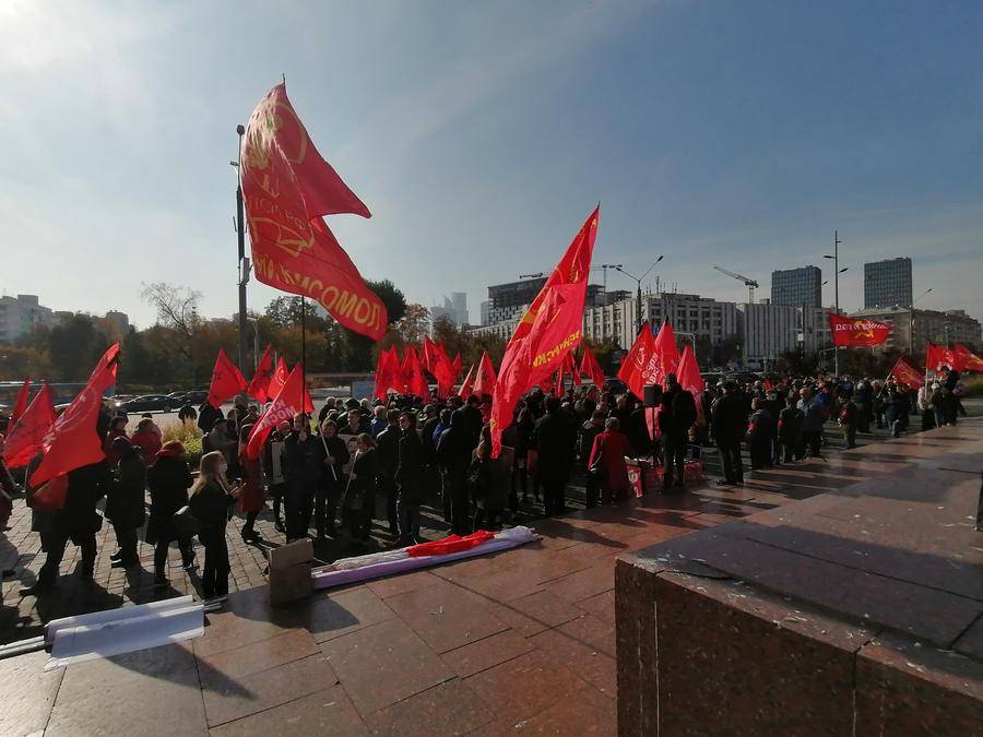 КПРФ «разводится» с навальнистами КПРФ «разводится» с навальнистами