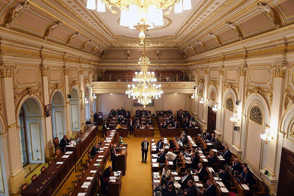 Распределение постов в парламенте Чехии готовит РФ к политическим спорам Распределение постов в парламенте Чехии готовит РФ к политическим спорам