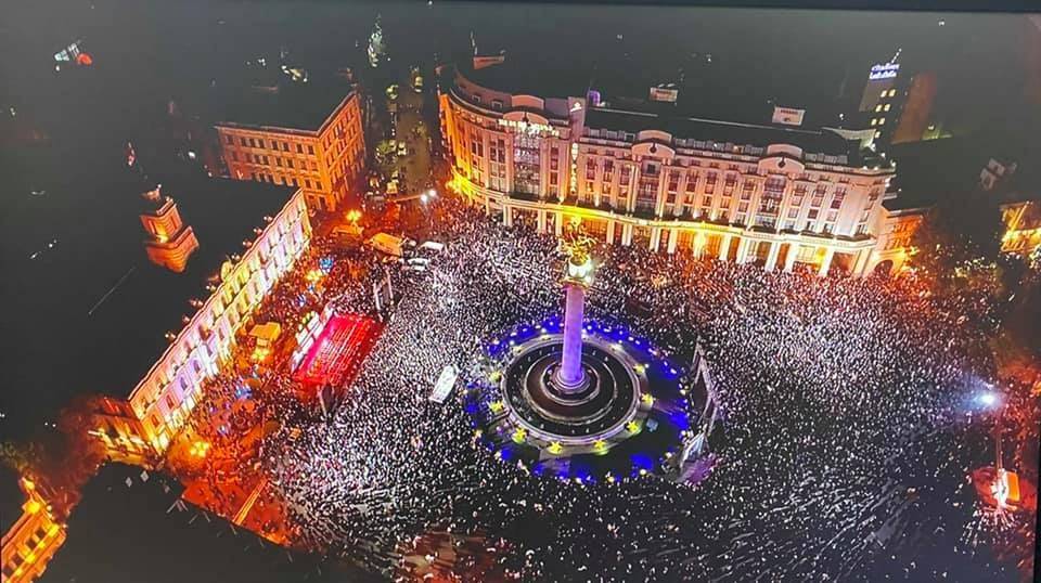 Огромный митинг за Саакашвили - предвестник новой трагедии в Грузии Огромный митинг за Саакашвили - предвестник новой трагедии в Грузии