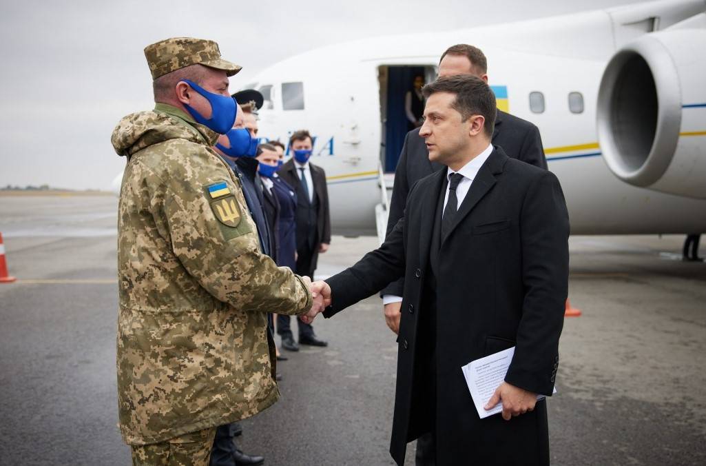 На Украине назвали причину стремления Зеленского остаться на второй срок