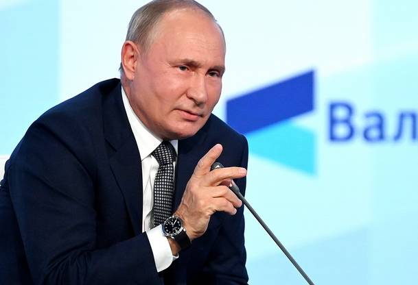 Путин осадил нобелевского лауреата, вступившегося за иноагентов