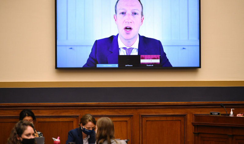Демократы решили уничтожить монополию Facebook Демократы решили уничтожить монополию Facebook