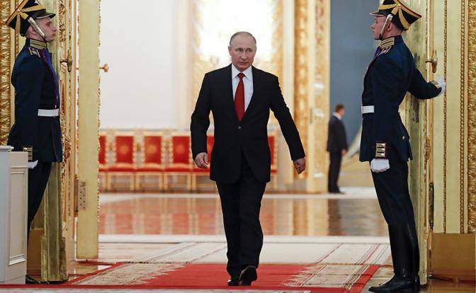Путин уйдет лишь, восстановив империю Путин уйдет лишь, восстановив империю