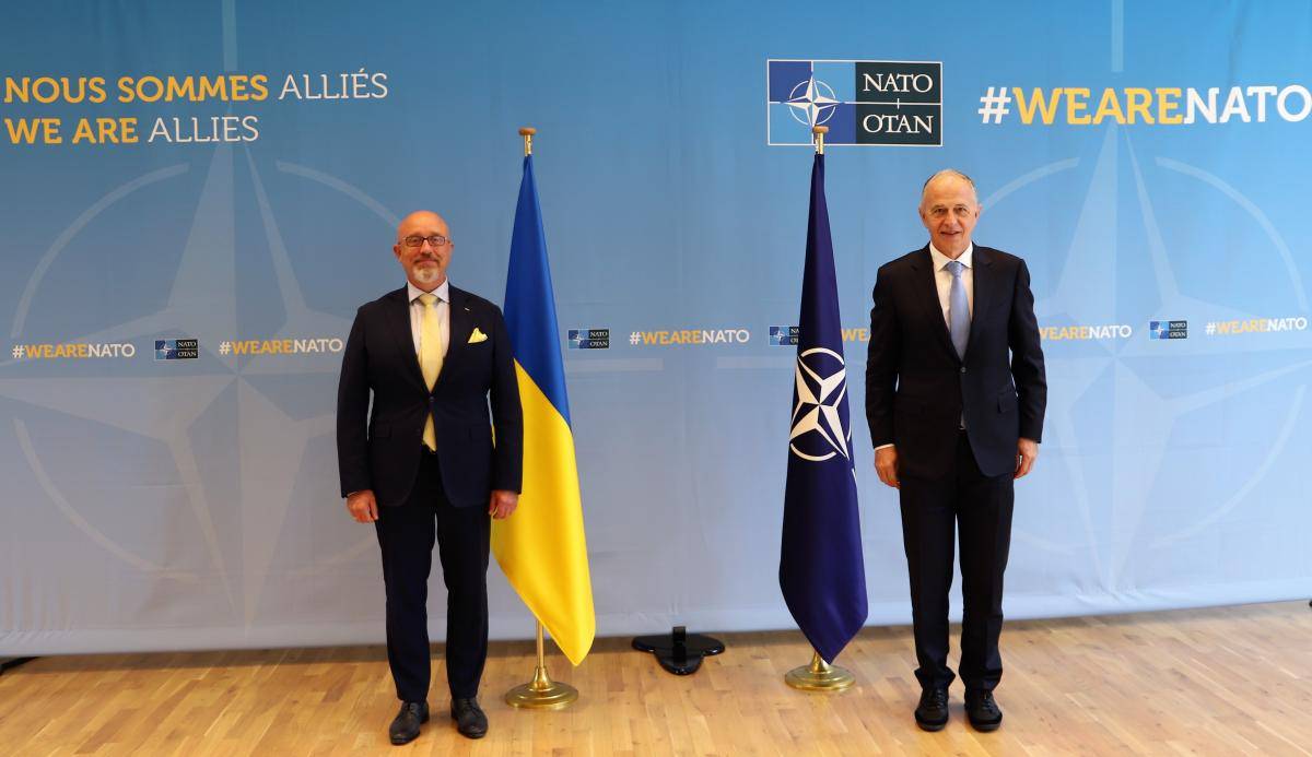 Запланированное назначение Резникова министром обороны Украины может говорить о готовности Киева начать наступление на Донбассе Запланированное назначение Резникова министром обороны Украины может говорить о готовности Киева начать наступление на Донбассе