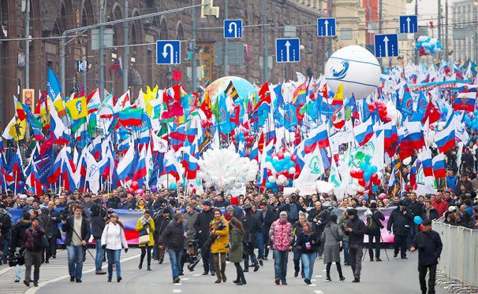 4 ноября, «народное как бы единство»: Ворон вору глаз не выклюет 4 ноября, «народное как бы единство»: Ворон вору глаз не выклюет