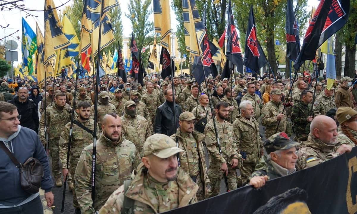 Боевики «Азова» готовы выехать для помощи Польше на границу с Белоруссией