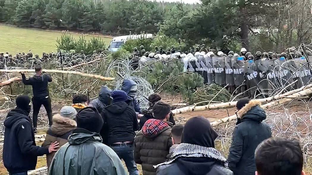 Немцы предложили направить мигрантов на Украину. В Киеве протестуют Немцы предложили направить мигрантов на Украину. В Киеве протестуют