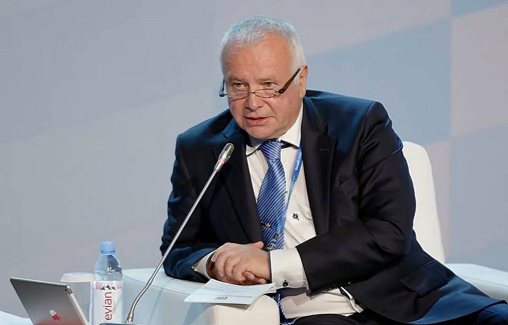 Политолог Рар рассказал о «вилке» Евросоюза перед лицом кризиса с беженцами Политолог Рар рассказал о «вилке» Евросоюза перед лицом кризиса с беженцами