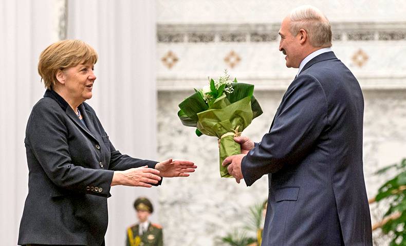 «Польша – ноль»: в Варшаве возмущены переговорами Меркель и Лукашенко