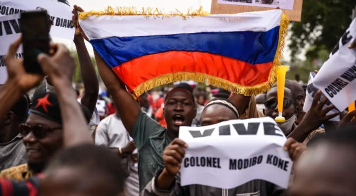 При помощи санкций Франция мстит правительству Мали за сотрудничество с РФ