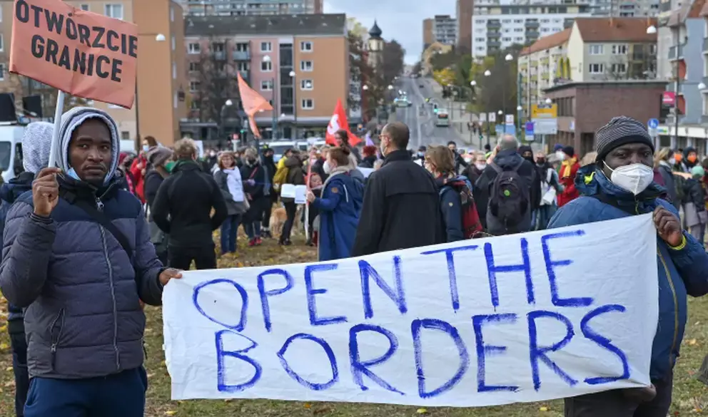 Амбиции Польши растворились на глазах из-за мигрантов на границе