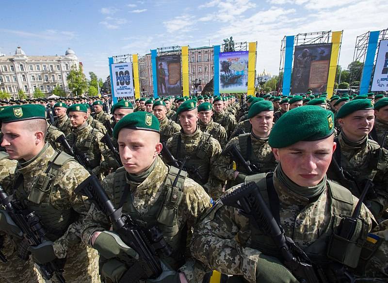 Украина: мигрантов на границе нет, но «план по отражению гибридной атаки Кремля» уже создан Украина: мигрантов на границе нет, но «план по отражению гибридной атаки Кремля» уже создан