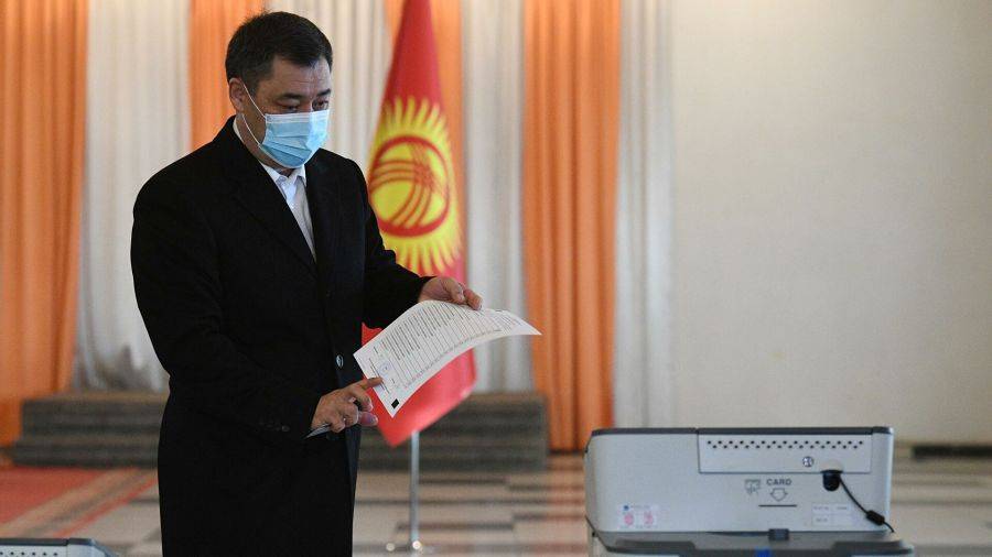 Выборы в Киргизии: ручной пересчет голосов – дело длинное