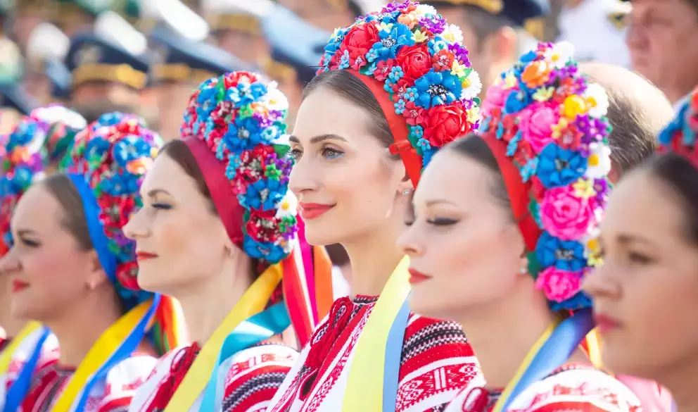 Правящая элита Украины принимает решения, противоречащие воле народа Правящая элита Украины принимает решения, противоречащие воле народа