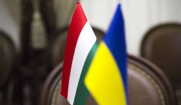 Соцопрос показал, почему украинцы стали сильно бояться Венгрию
