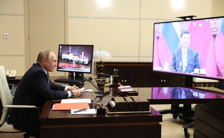 Bloomberg: КНР и Россия держатся вместе, пока США и Евросоюз боятся конфликта из-за Украины